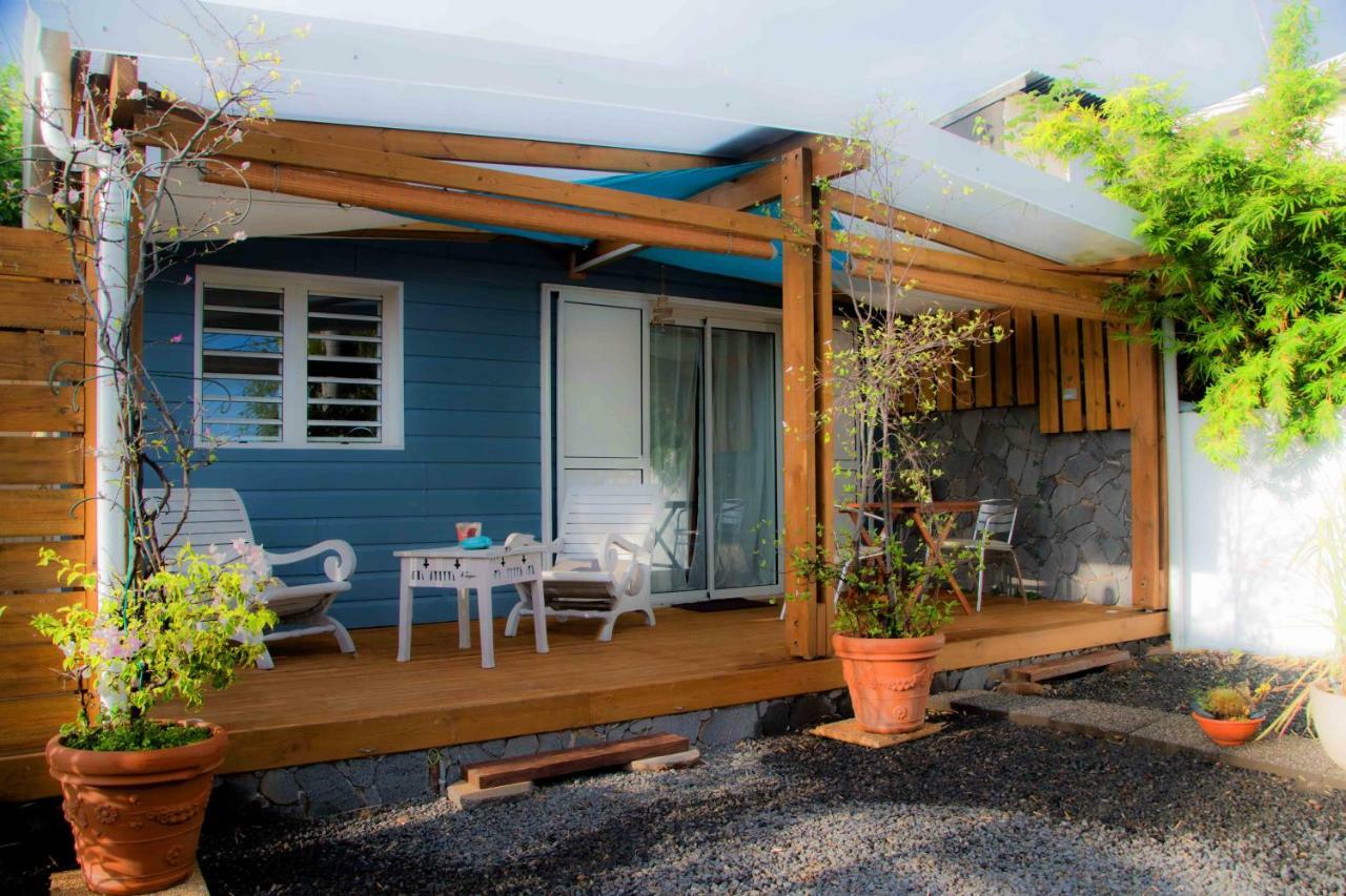 Chez Les Filles - Bungalodge Petite Île Exterior foto