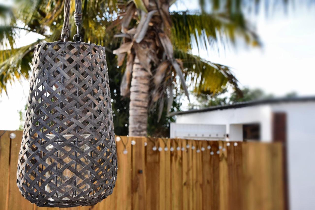 Chez Les Filles - Bungalodge Petite Île Cameră foto